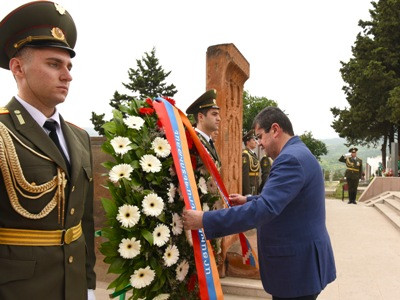 Президент республики почтил память павших за Родину и без вести пропавших воинов