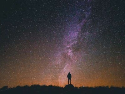 Астрономы NASA обнаружили необычно медленную черную дыру