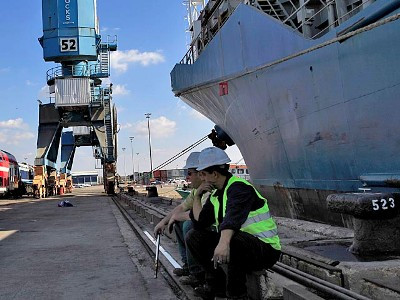 Հորդանանի նավահանգստի աշխատակիցները գործադուլ են անում այն բանից հետո, երբ 13 մարդ է զոհվել քլորի գազի արտահոսքից հետո