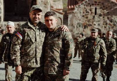«Հրապարակ». Ինչու է Արթուր Վանեցյանի որդին ազատվել բանակից