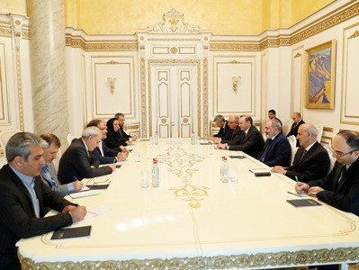 Իրանն անընդունելի է համարում տարածաշրջանում աշխարհաքաղաքական իրավիճակի փոփոխության որևէ փորձ. Շամխանին՝ Փաշինյանին