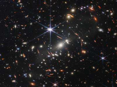 NASA показало самое четкое изображение Вселенной с телескопа James Webb