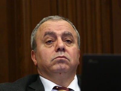 Ex-PM on national currency rise, curbing it: Armenia Central Bank is deceiving the government