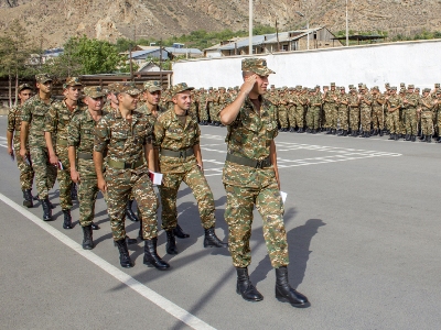 Ժամկետային զինծառայողներին զորացրվելուց առաջ խրախուսական պարգևներ են տրվել