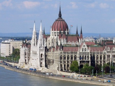 EU gives Hungary a month before suspending funding