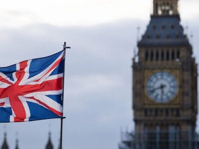 UK extends sanctions on Russia