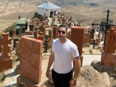 Скончавшийся от ожогов Палян Погосян был жителем ахурянской общины Азатан и учился в педагогическом университете Гюмри