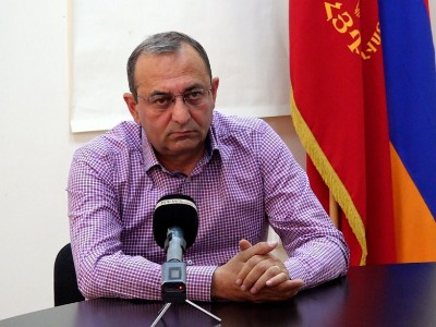 «Иравунк»: Оппозиция планирует привести к власти в Талине родственника депутата от блока «Армения»