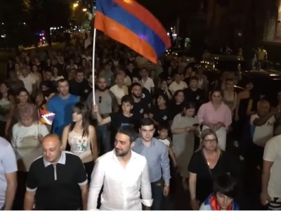 «Դիմադրություն» շարժումը երթ է անում Երեւանի կենտրոնական փողոցներով (ուղիղ)