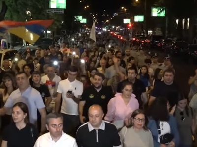 Resistance movement participants return to France Square