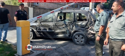 Երևանում Mercedes Evacuator-ը բախվել է կայանված Mercedes-ին, Opel-ին և Honda-ին