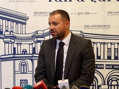 Министр экономики Армении: Через некоторое время мы закроем эру наличного денежного оборота