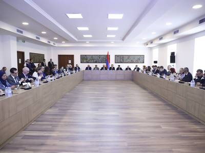 Armenian Foreign Minister informs foreign ambassadors about Azerbaijani aggression
