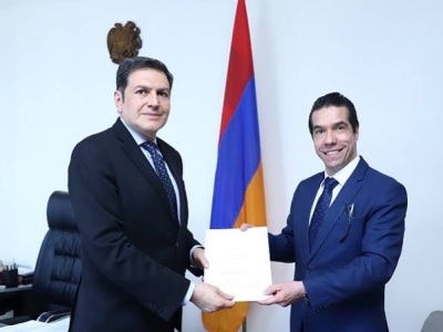 Newly appointed Brazilian Ambassador presents copies of credentials to Armenian Deputy FM