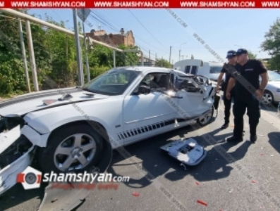 В цепную аварию в Ереване угодили десять автомобилей