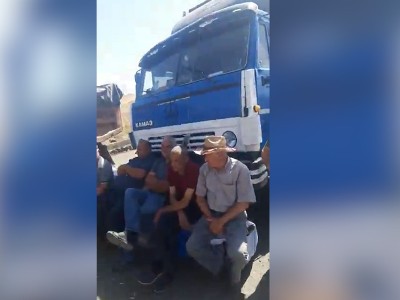 Armenia truckers temporarily block Goris-Sisian motorway