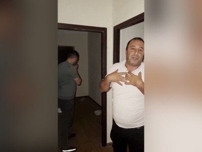 «Իմ եղբայրն այս տանը համար է զոհվել, թուրքին չեմ թողնելու»․ Աղավնոյի երկրորդ բնակիչը հրկիզել է տունը