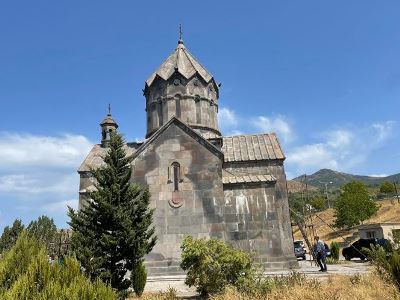 В церкви «Сурб Амбарцум» в Бердзоре отслужили литургию