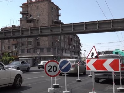 «Լույսը բացվեց, մեր տանը լույս չէր ընկնում». Արտաշիսյան-Բագրատունյաց խաչմերուկի վերգետնյա անցումն ապամոնտաժվում է
