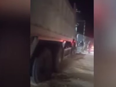 Truck drivers block Goris-Sisian road