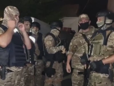 СК Армении: Мужчина, проникнувший в здание мэрии Масиса, говорил, что погибнут еще 10 человек
