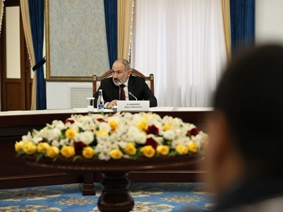 Пашинян - президенту Кыргызстана: Надо сохранить темп, существующий в товарообороте между странами ЕАЭС