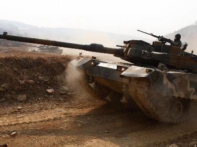 South Korea and Poland sign deal for export of tanks and howitzers for 5.76 billion dollars