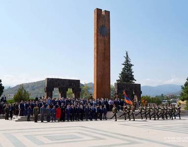 Newspaper: Artsakh independence anniversary to be celebrated without Armenia ruling elite again this year