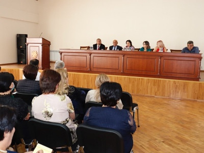 Ավագ դասարաններում անհատական դասացուցակ կլինի. օգոստոսյան խորհրդակցություն Գեղարքունիքի մարզում