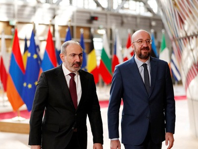 Armenia PM has phone talk with European Council head