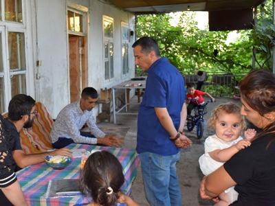Armenia’s Syunik provincial governor visits those relocated from Karabakh’s Berdzor, Aghavno (PHOTOS)