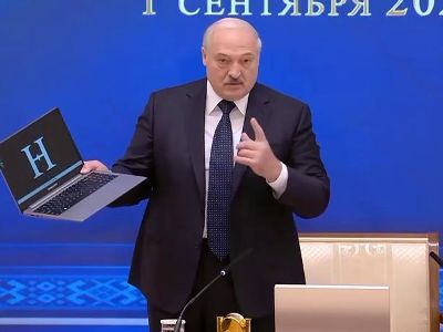 Լուկաշենկոն 12 տոկոսով բելառուսական նոութբուք է ներկայացրել
