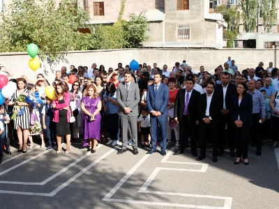 Հրաչյա Սարգսյանը թիվ 130 դպրոցում մասնակցել է միջոցառմանը, ապա հանդիսավորությամբ բացել թիվ 58 մանկապարտեզը