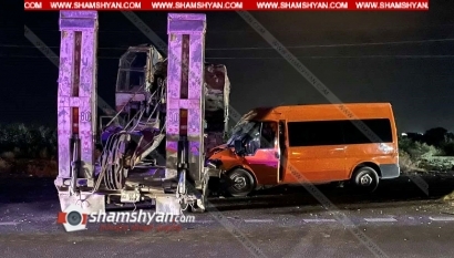 В Армавирской области столкнулись Ford Transit и грузовик MAZ: есть пострадавшие