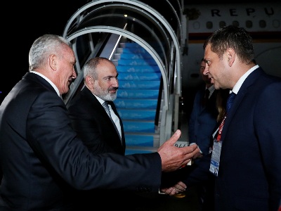 Pashinyan arrives in Russia