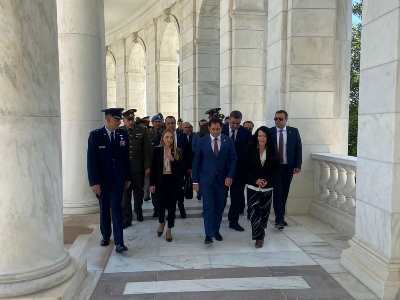 Armenia defense minister visits Arlington National Cemetery (PHOTOS)