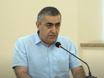 Армен Рустамян: Власти Армении приступили к реализации утопической идеи открытия эпохи мира