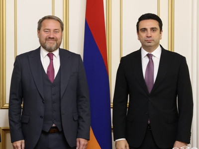 Armenia parliament speaker, Saint Petersburg Legislative Assembly chair discuss ceasefire agreement with Azerbaijan