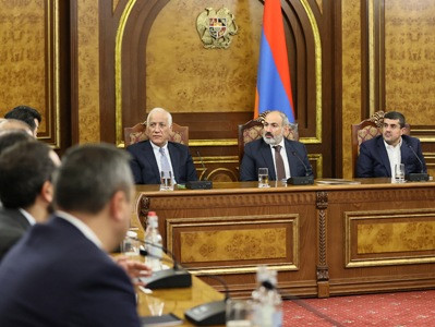Armenia Security Council holds extended consultation (PHOTOS)