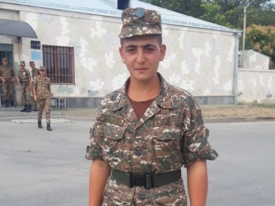 «Ջոկին նահանջելու հրաման է տվել, ինքը դիրքը չի լքել». 19–ամյա Կարեն Կարապետյանը զոհվել է Կապանի դիրքում (ֆոտո)