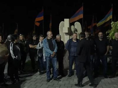 Armenia fallen soldiers’ families assemble at Yerevan military pantheon