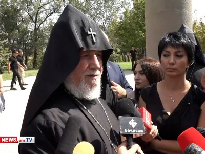 Католикос всех армян не прокомментировал возможную встречу с бывшими президентами