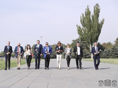 Belgian parliamentary delegation visits Tsitsernakaberd Memorial Complex