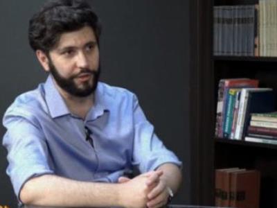 Expert says supporters of current authorities tried in every way to assure that it was Ankara that was holding Baku back