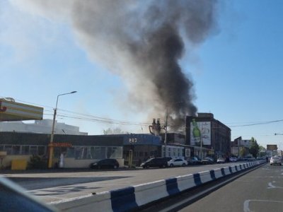 После пожара угроза обрушения возникла в недостроенном здании на территории компании «Пластик»