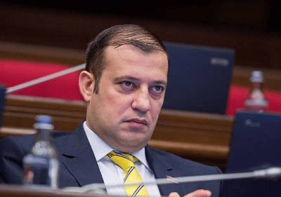 «Հրապարակ». Նախընտրական ճնշումներ. Մեկ օրում մի ցուցակից 19 ինքնաբացարկ