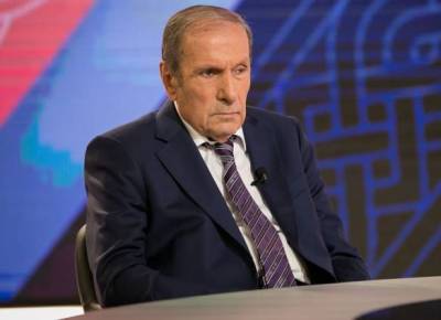 «Հրապարակ». Ի՞նչ իմաստ ուներ. Մի հարվածով բոլոր տատանվողներին Տեր-Պետրոսյանը դարձրեց իշխանամետ
