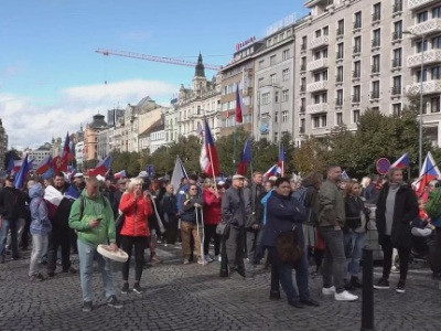 Tens of thousands of Czechs protested against rising energy prices and country's membership in NATO, EU