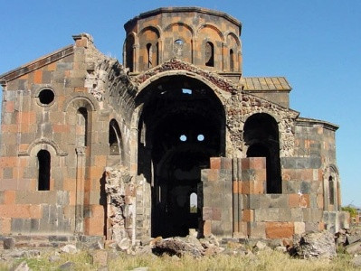 Բադալյան եղբայրների նախաձեռնությամբ կվերականգնվի Թալինի սուրբ Կաթողիկե եկեղեցին