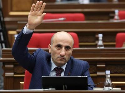 Վահագն Հովակիմյանը ԿԸՀ նախագահի ՔՊ թեկնածուն է, որքանո՞վ է նա համապատասխանում այդ պաշտոնին. yerevan.today